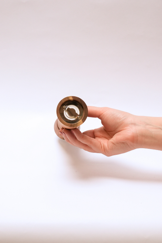 Molinillo Pequeño Para Sal y Pimienta De Madera De Acacia