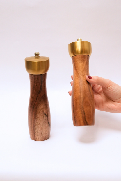 Set De 2 Molinillos Para Sal y Pimienta De Madera De Acacia Con Dorado