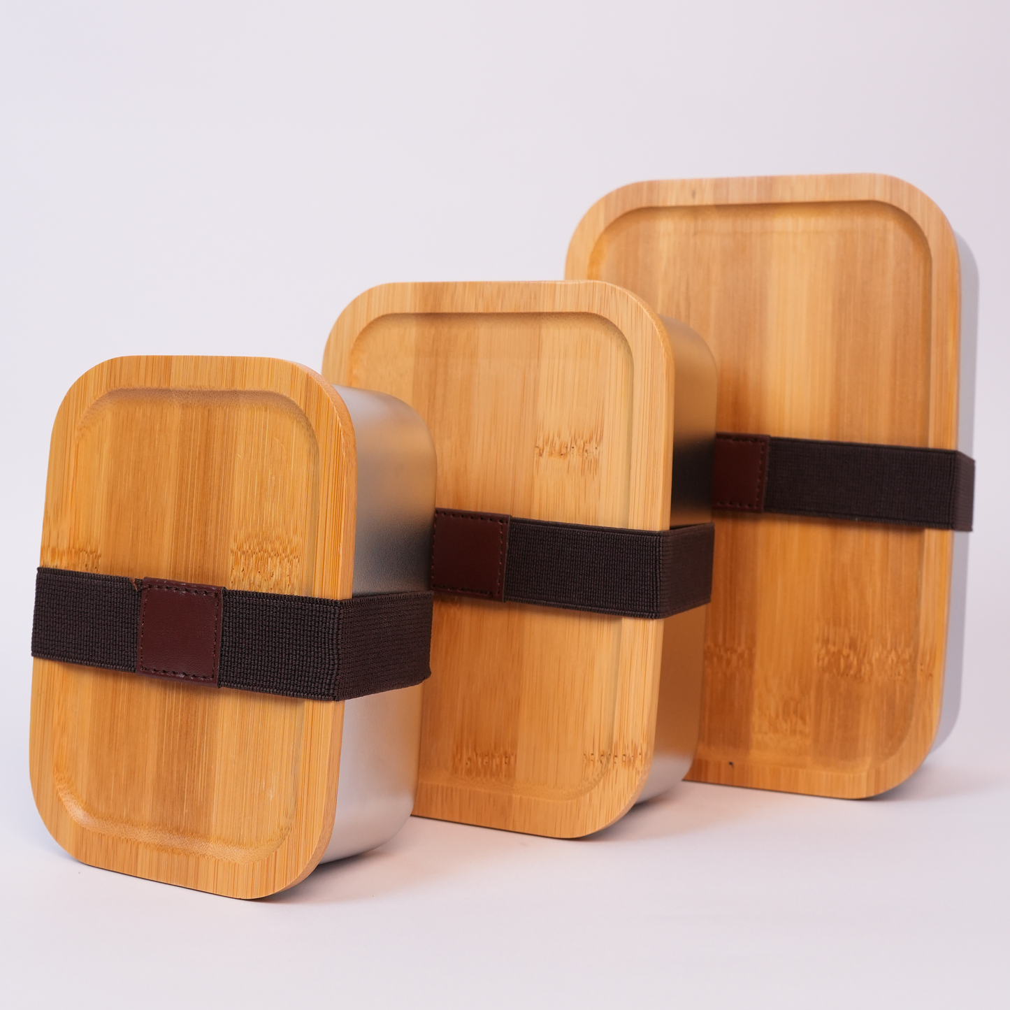 Kit De 3 Porta Comida En Acero Con Tapa De Bambú + Precinto Elástico