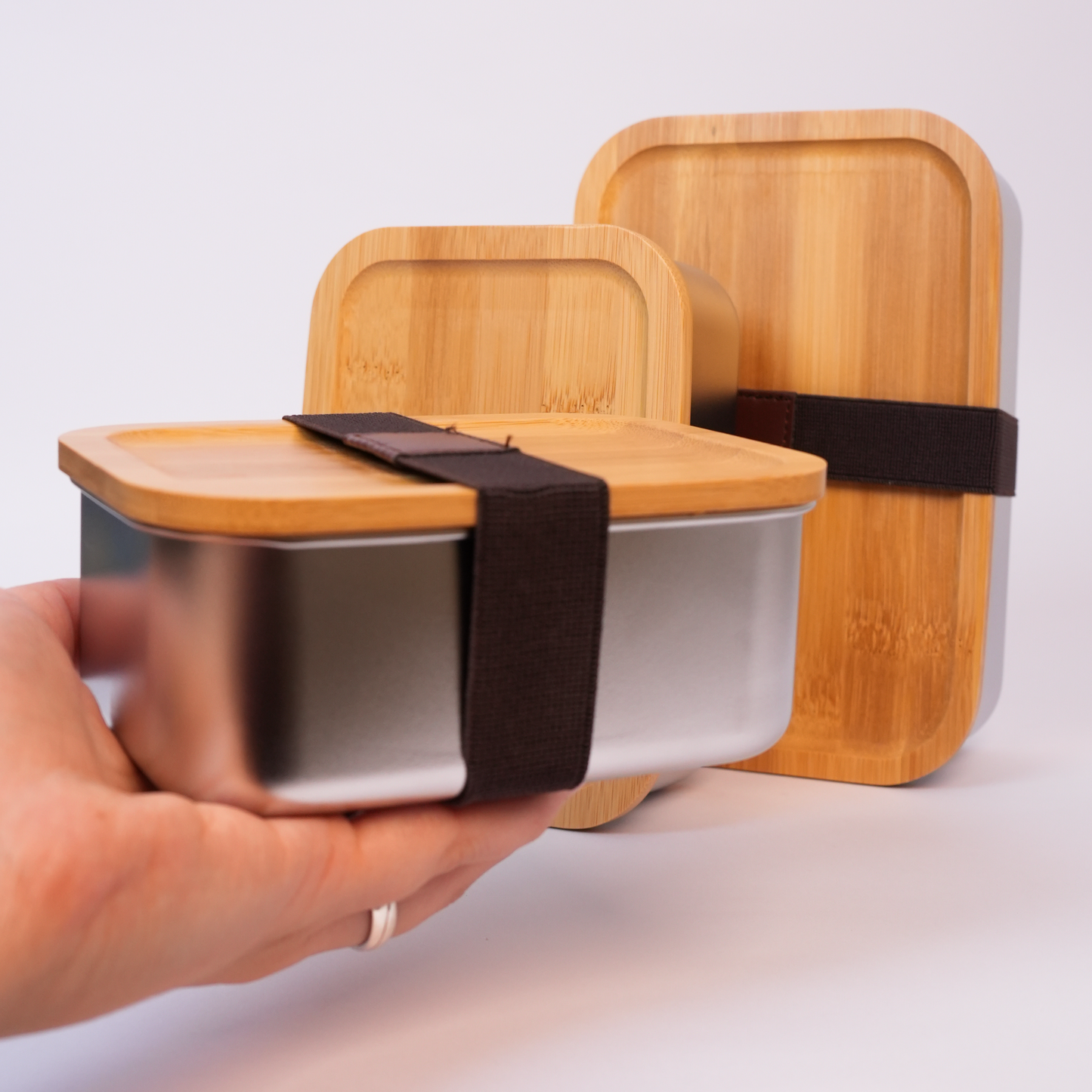 Kit De 3 Porta Comida En Acero Con Tapa De Bambú + Precinto Elástico