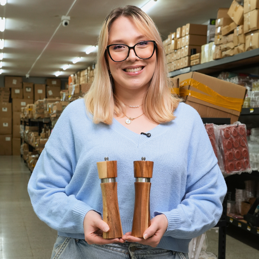 Set De 2 Molinillos Para Sal y Pimienta De Madera De Acacia